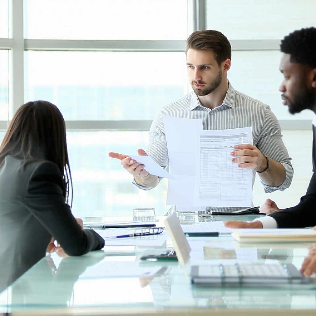 evaluating government contracts-1